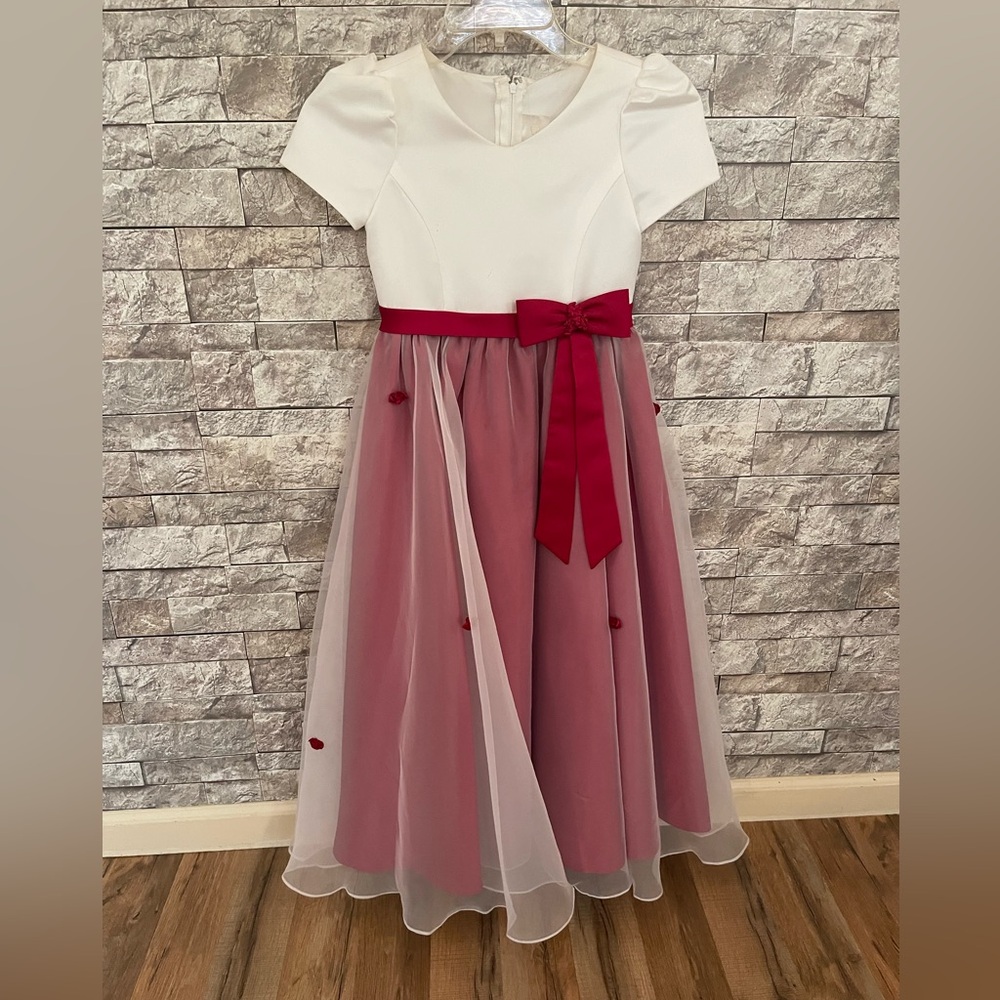David's Bridal Michaelangelo White and Red Rose Bud Girls Formal Dress